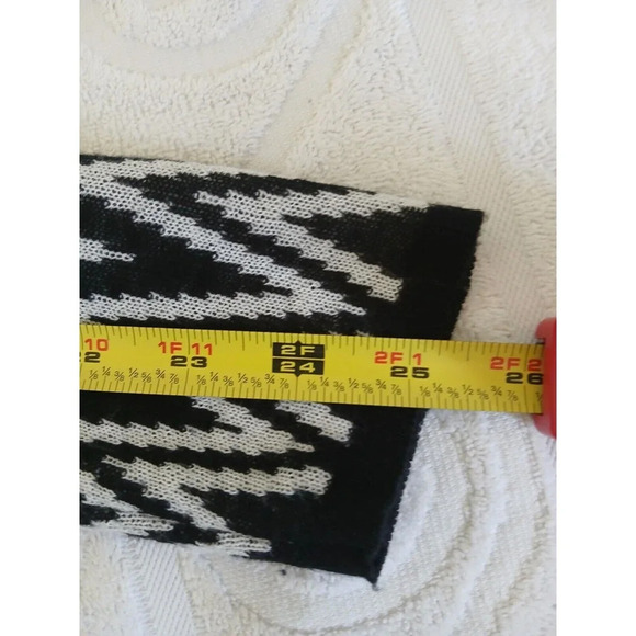 Absolutely Famous Cardigan Medium Open Black White Geometric Print - Picture 12 of 13